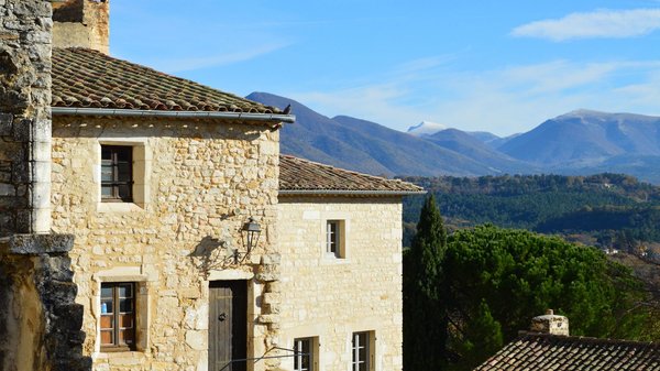 Que faire autour de Die durant la période estivale dans la Drôme ?